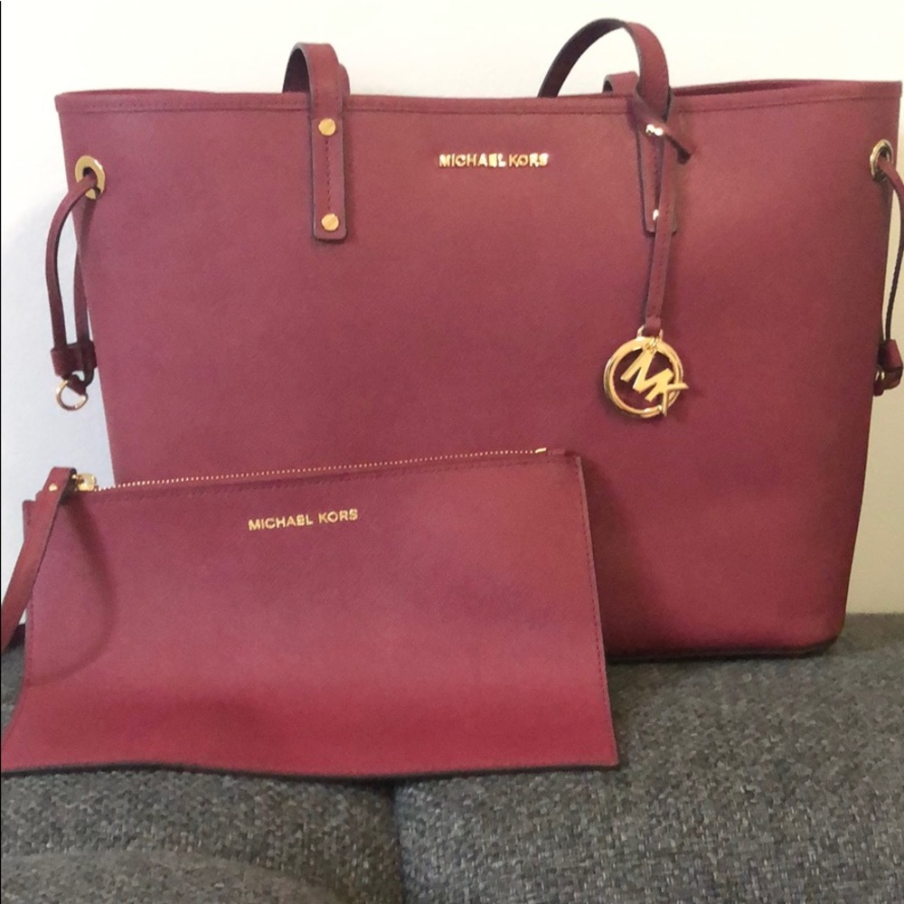 Michael Kors “Neverfull”